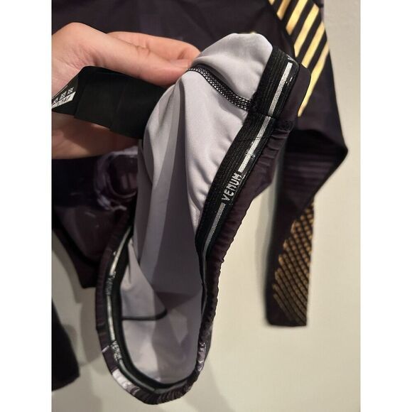 Venum Mens Large Skull Rashguard Long Sleeve Black Jiu Jitsu - Picture 11 of 11